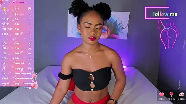 EmmaSmith06 online show from March 8, 2025, 5:33 pm