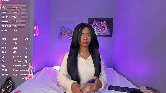 EmmaSmith06 online show from October 10, 2025, 5:12 pm