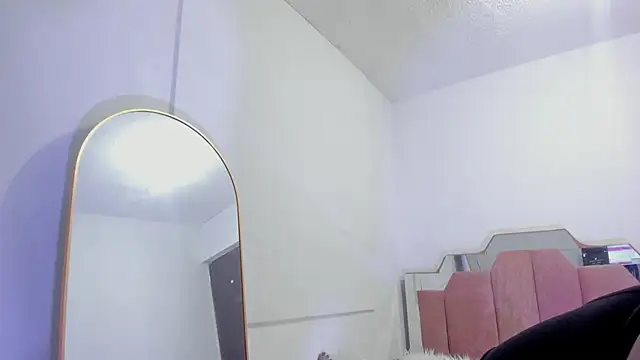 LoveQueen2 online show from February 9, 2025, 11:47 am