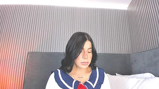 emelie 89 online show from November 26, 2025, 12:28 pm