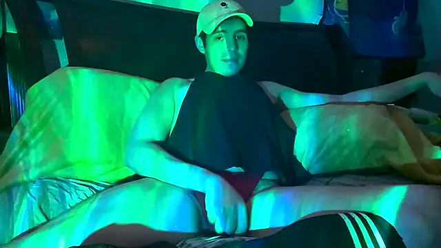 CloudyBoy Toy online show from February 13, 2025, 6:27 pm