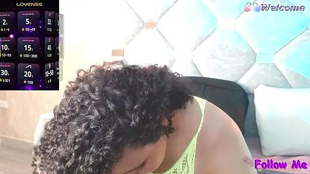 Snapshot of Danielaa_a chatting on March 7, 2026, 12:07 am Danielaa a online show from March 7, 2026, 12:07 am