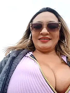 Afroditecash online show from September 29, 2025, 6:35 pm