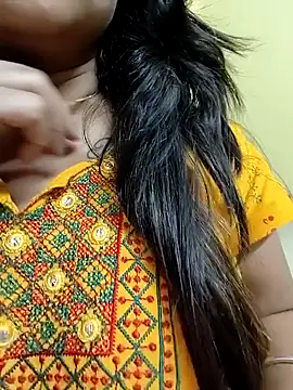 Monalisa Singh online show from December 4, 2024, 1:31 pm