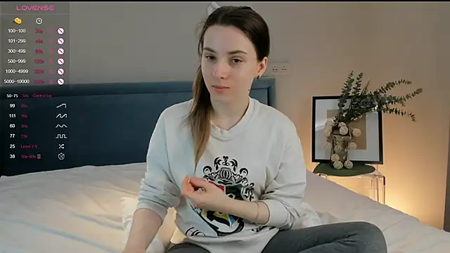 DonnaBurkee online show from February 3, 2025, 4:10 pm