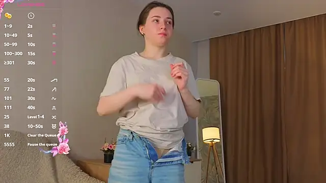 DonnaBurkee online show from October 27, 2025, 4:49 am