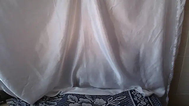 Burberrry  online show from May 15, 2026, 3:24 am