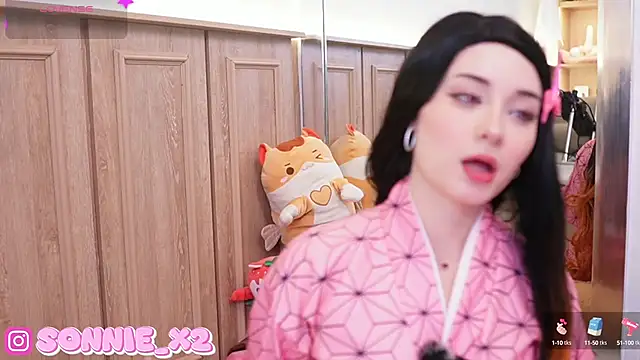 Snapshot of Sonnie_ chatting on January 15, 2025, 11:43 am Sonnie online show from January 15, 2025, 11:43 am