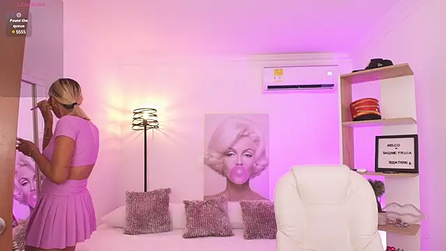 SALOOMEE   online show from February 5, 2025, 11:55 am