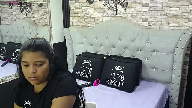 Snapshot of sia_cavad chatting on March 11, 2025, 12:28 pm sia cavad online show from March 11, 2025, 12:28 pm