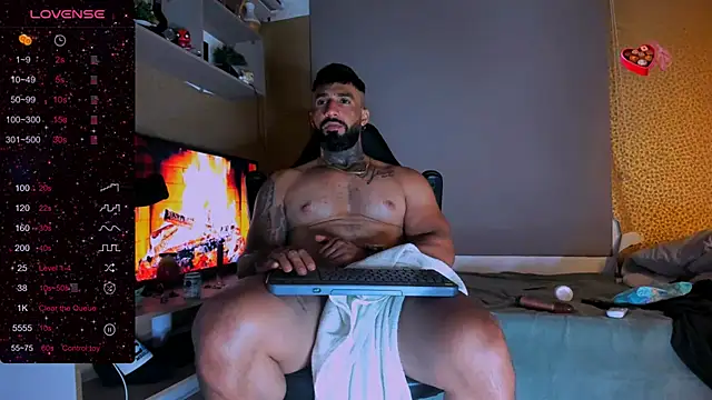 Snapshot of naugthy_dominant chatting on December 16, 2024, 6:32 am naugthy dominant online show from December 16, 2024, 6:32 am