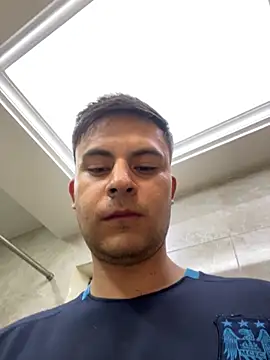 Nicolds14 online show from November 1, 2025, 1:51 am