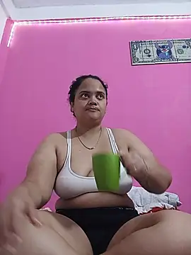 brunnette hot online show from June 11, 2026, 10:57 am