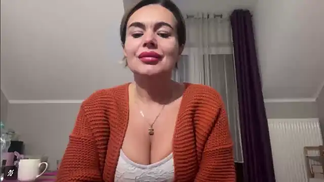 Snapshot of DESIREjenny chatting on October 21, 2025, 7:09 am DESIREjenny online show from October 21, 2025, 7:09 am