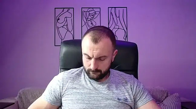 brindlefly6969 online show from February 24, 2025, 2:48 pm