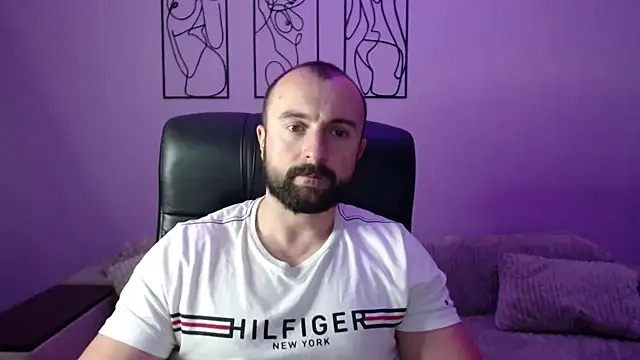 brindlefly6969 online show from October 13, 2025, 10:59 am