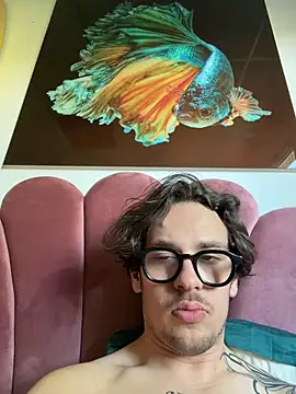 hardmecl online show from April 15, 2026, 5:42 pm