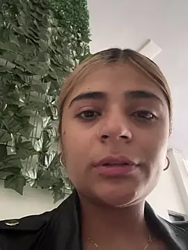 pamell col online show from December 5, 2024, 9:39 pm