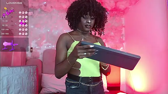 Snapshot of puca_ebony chatting on May 7, 2026, 5:07 pm puca ebony online show from May 7, 2026, 5:07 pm