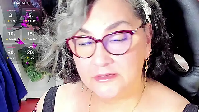 cataleya mom online show from October 29, 2025, 11:12 am