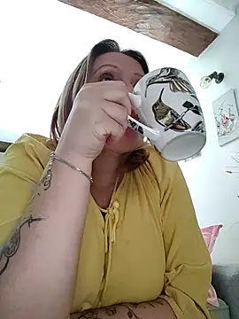 lady charlyne online show from October 2, 2025, 11:39 am