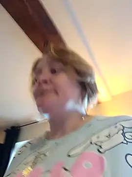 lady charlyne online show from April 7, 2026, 6:08 pm