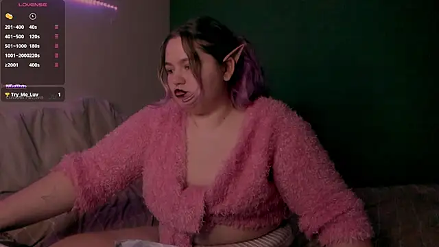 Freakcute  online show from February 6, 2025, 6:02 pm