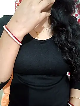 Snapshot of Priya_Boudi chatting on February 13, 2026, 6:15 pm Priya Boudi online show from February 13, 2026, 6:15 pm