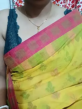 Snapshot of Priya_Boudi chatting on February 14, 2026, 5:21 pm Priya Boudi online show from February 14, 2026, 5:21 pm