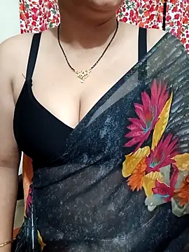 Snapshot of Priya_Boudi chatting on February 24, 2026, 6:06 pm Priya Boudi online show from February 24, 2026, 6:06 pm