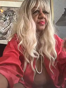 BreanaDivine online show from February 14, 2026, 7:32 pm