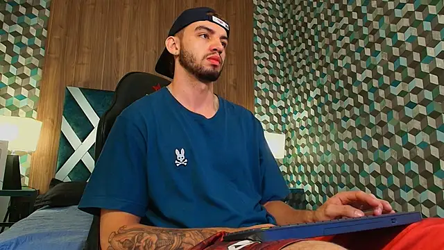 Michael magno online show from September 15, 2025, 10:26 am