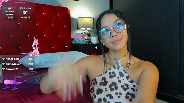 Salome Villa online show from December 7, 2024, 5:09 pm