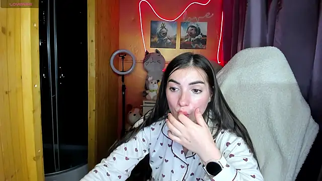 Snapshot of Fiery_Brunette_ chatting on October 1, 2025, 10:21 am Fiery Brunette online show from October 1, 2025, 10:21 am