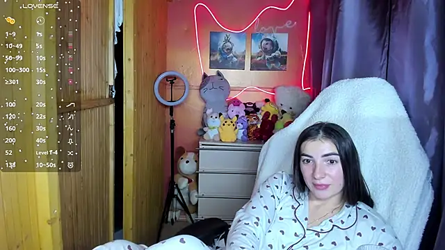 Snapshot of Fiery_Brunette_ chatting on October 8, 2025, 5:49 am Fiery Brunette online show from October 8, 2025, 5:49 am