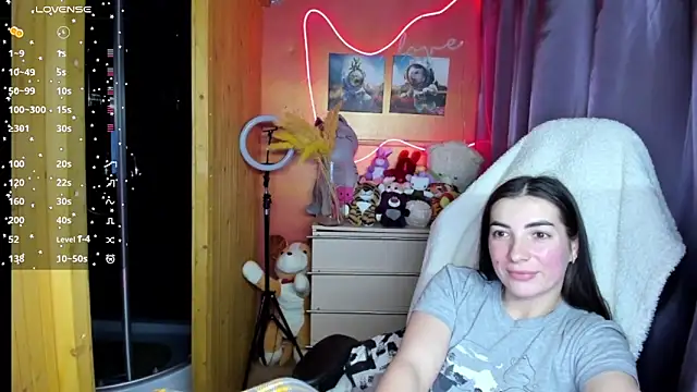 Fiery Brunette  online show from January 15, 2026, 5:34 am