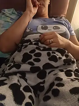 BitterMomXxx online show from July 29, 2026, 2:43 am