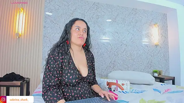 sabrina shark  online show from November 22, 2025, 3:05 am