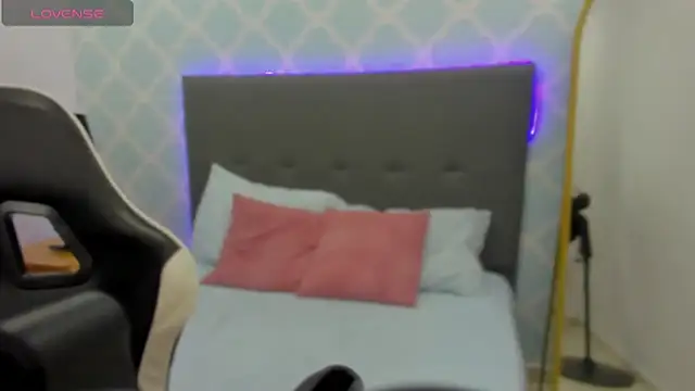 ayla13  online show from September 27, 2025, 7:30 pm