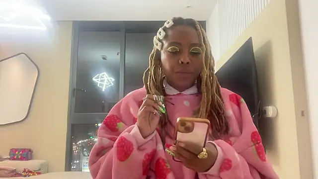 ChocolateCakeQueen online show from January 20, 2025, 12:15 am