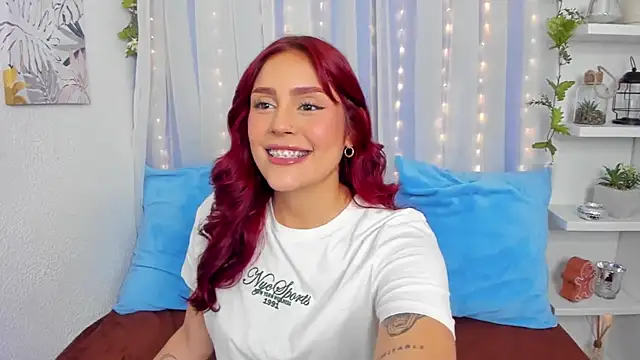 HazzelGray online show from December 14, 2024, 5:36 pm