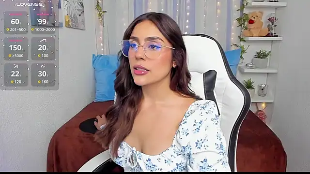 HazzelGray online show from February 11, 2025, 3:40 pm