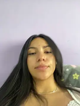 Snapshot of hannahb-e chatting on January 9, 2025, 5:54 pm hannahb-e online show from January 9, 2025, 5:54 pm