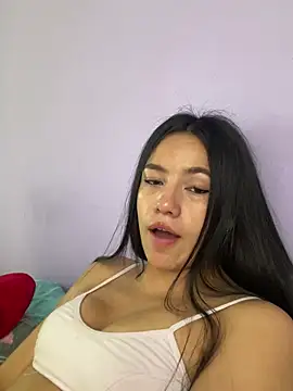 Snapshot of hannahb-e chatting on January 25, 2025, 9:46 pm hannahb-e online show from January 25, 2025, 9:46 pm