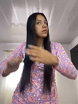 Snapshot of hannahb-e chatting on January 26, 2025, 6:27 pm hannahb-e online show from January 26, 2025, 6:27 pm