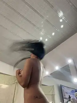 Snapshot of hannahb-e chatting on January 28, 2025, 1:16 pm hannahb-e online show from January 28, 2025, 1:16 pm