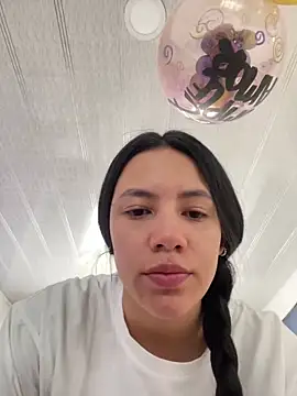 Snapshot of hannahb-e chatting on January 31, 2025, 3:44 pm hannahb-e online show from January 31, 2025, 3:44 pm