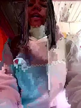 Snapshot of hannahb-e chatting on February 26, 2025, 4:03 pm hannahb-e online show from February 26, 2025, 4:03 pm