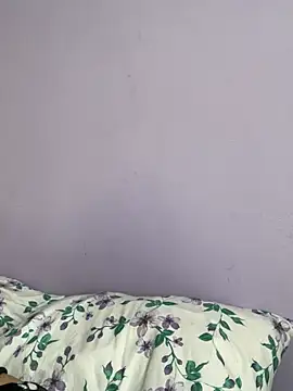 Snapshot of hannahb-e chatting on March 6, 2025, 4:07 pm hannahb-e online show from March 6, 2025, 4:07 pm