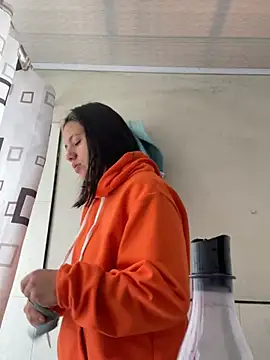 Snapshot of hannahb-e chatting on March 7, 2025, 4:22 pm hannahb-e online show from March 7, 2025, 4:22 pm